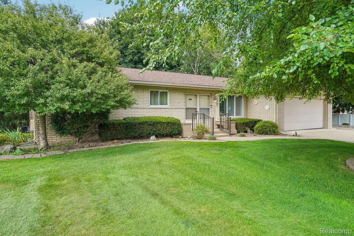6282 E Church Street, Clarkston, MI 48346 - #1