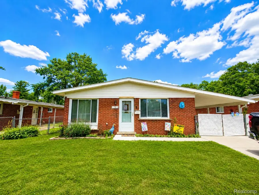 7541 Harrison Street, Westland, MI 48185 - #2