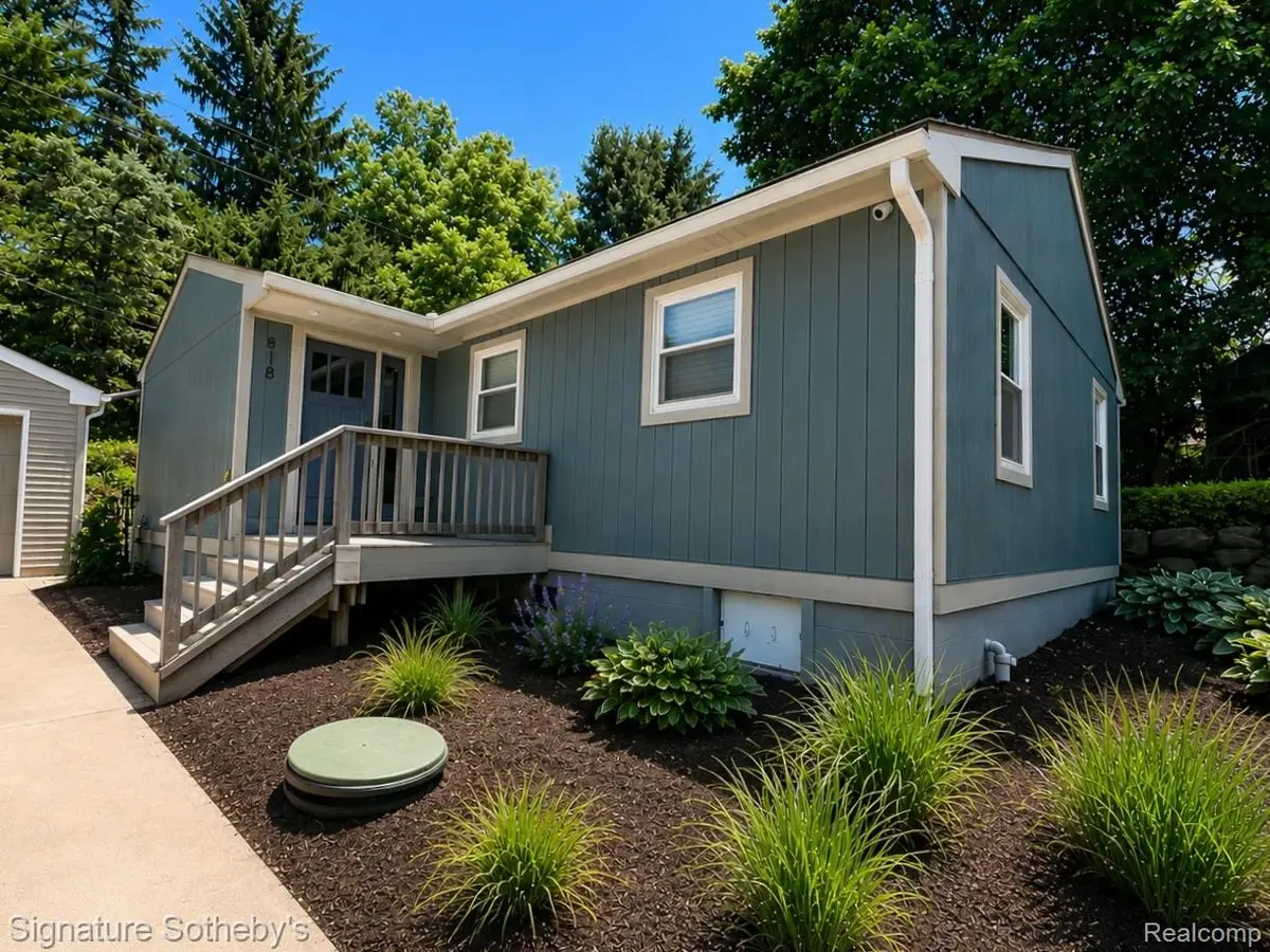 818 N Main Street, Milford, MI 48381 - #1