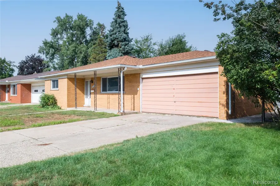 28542 Grobbel Avenue, Warren, MI 48092 - #3
