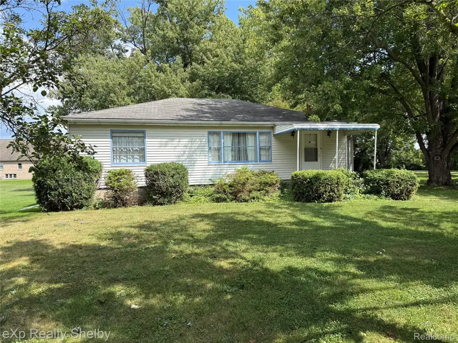 47164 North Avenue, Macomb, MI 48042 - #2