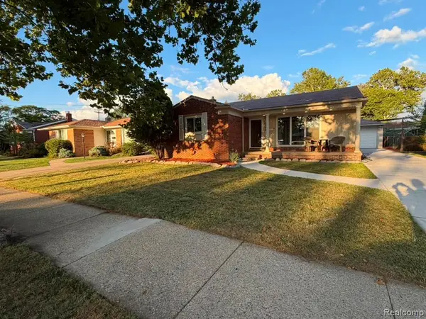 6336 Cambourne Road, DearbornHeights, MI 48127