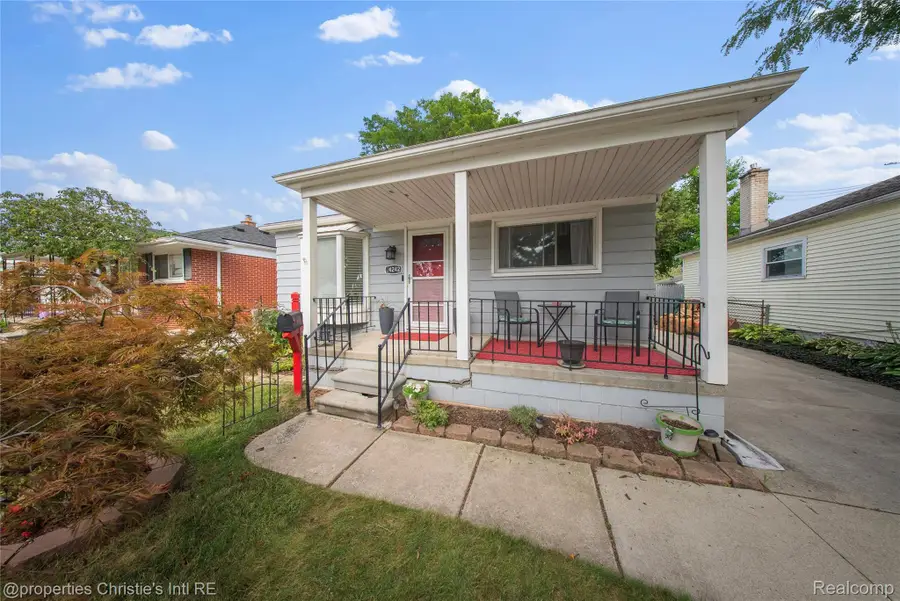 24242 Lexington Avenue, Eastpointe, MI 48021 - #2