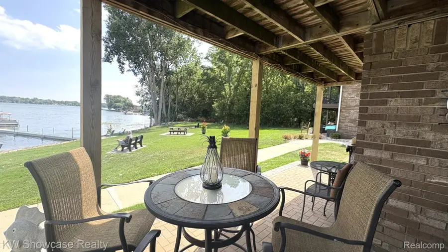 895 S Pontiac Trail Trail #C101, Commerce Township, MI 48390 - #3