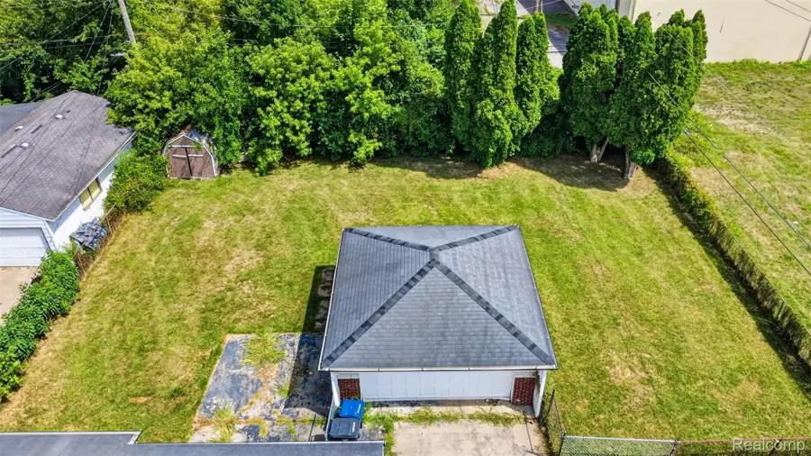 4509 Cheyenne Avenue, Flint, MI 48507 - #2