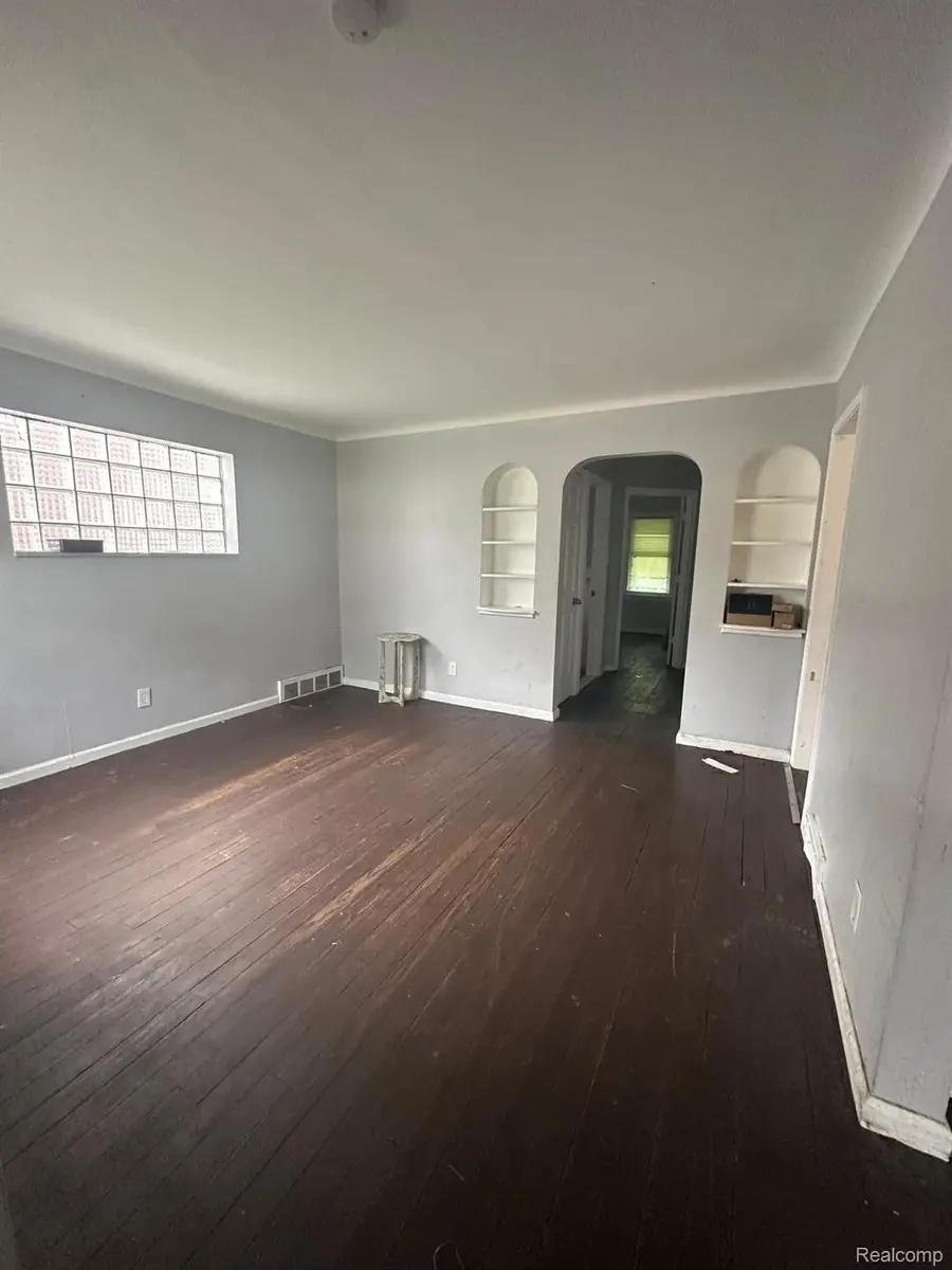 9317 Ward Street, Detroit, MI 48228 - #2