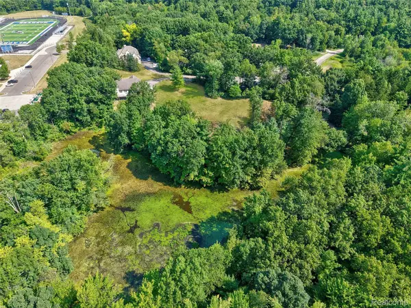 0 Hunters Ridge Drive Lot #b, Ortonville, MI 48462
