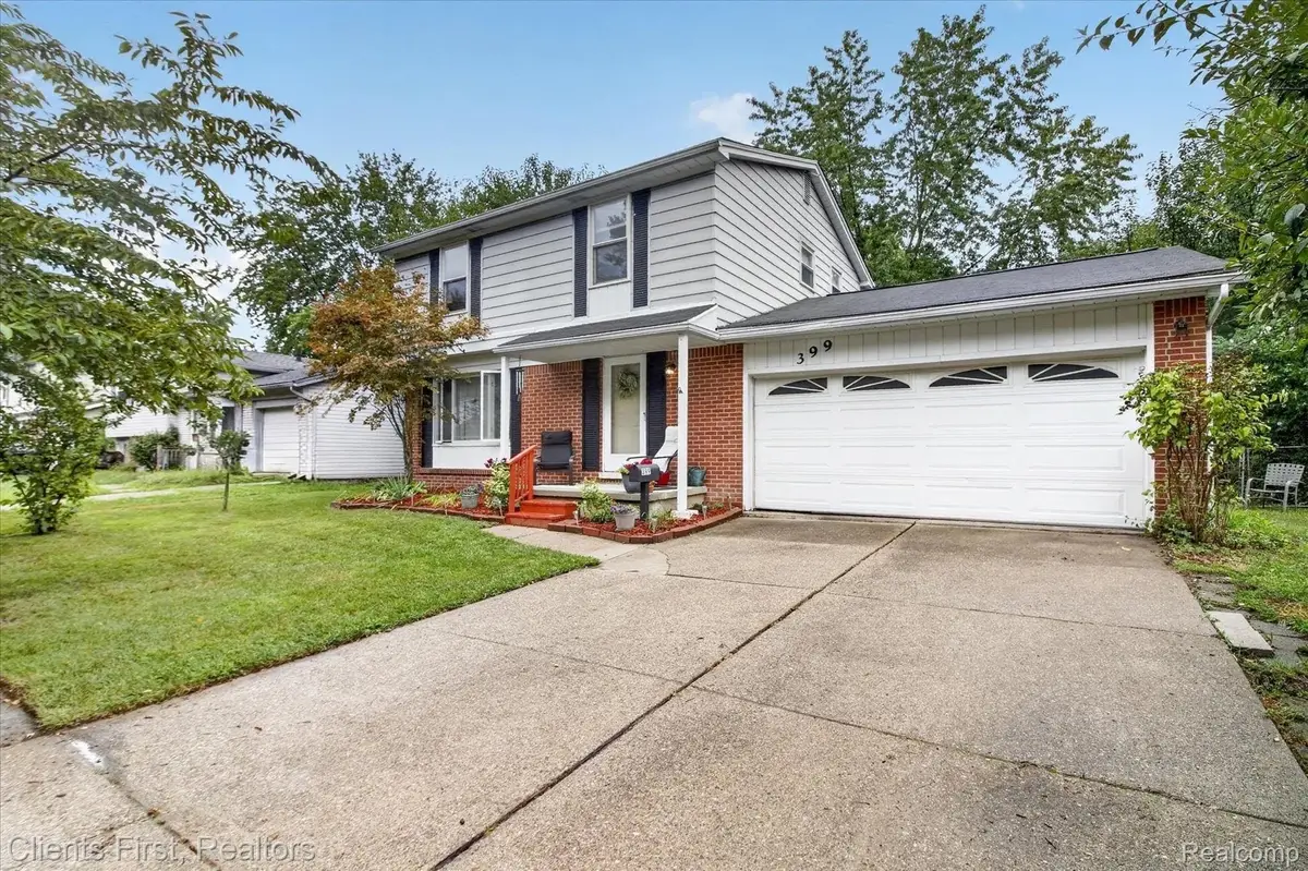 399 Surrey Heights, Westland, MI 48186 - #1