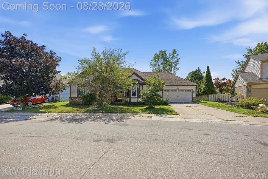 46439 Greenbriar Drive, Chesterfield, MI 48051 - #2