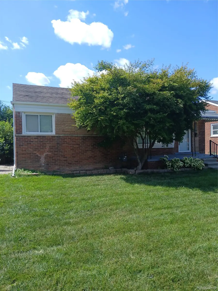15070 Drake Street, Southgate, MI 48195 - #2