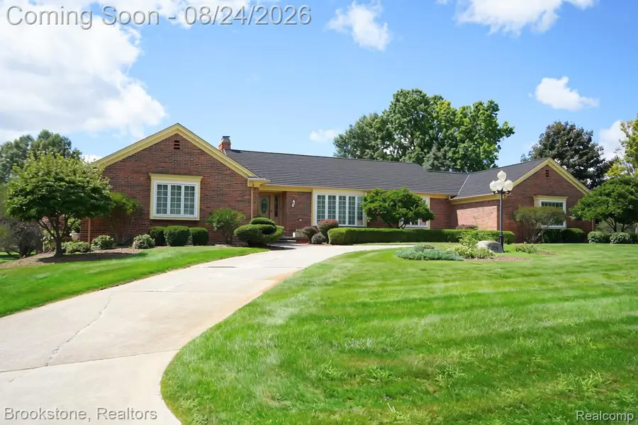9598 Burning Tree Drive, Grand Blanc, MI 48439 - #2