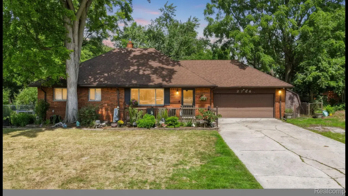2766 W Huron Street, Waterford, MI 48328 - #1