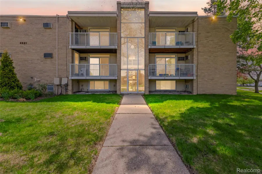 4921 Crooks Road #N10, Royal Oak, MI 48073 - #2