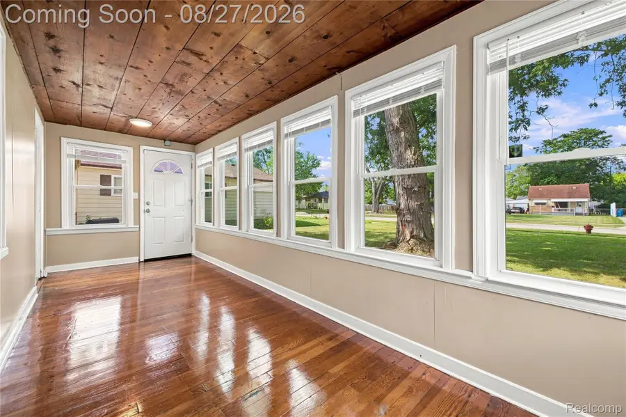 4697 Kingston Street, Dearborn Heights, MI 48125 - #3