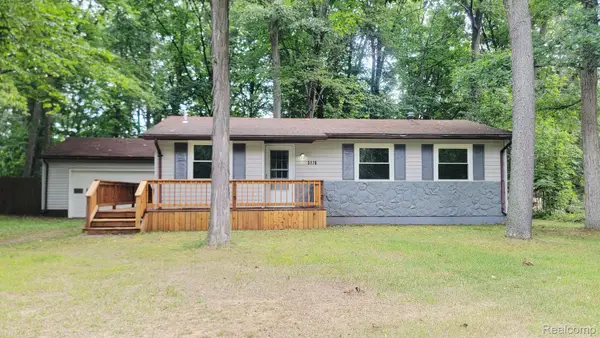 5176 Winchester Pass Road, Lapeer, MI 48446