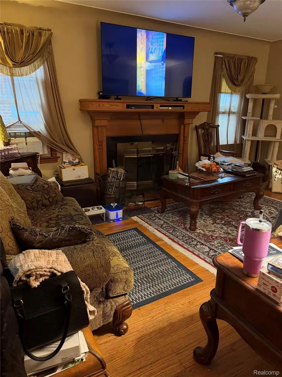 21730 Edna Street, Dearborn, MI 48124 - #3