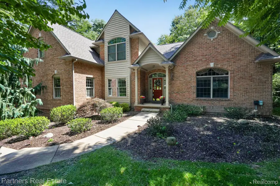 5935 Winans View Court, Pinckney, MI 48169 - #2