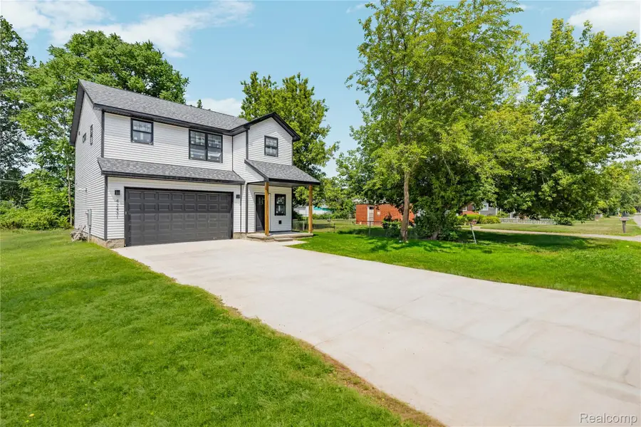 42431 N Walnut Street, Clinton, MI 48036 - #2