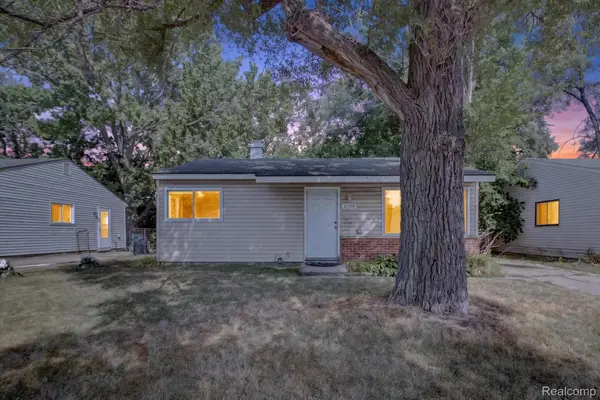 21910 Coolidge Hwy, OakPark, MI 48237