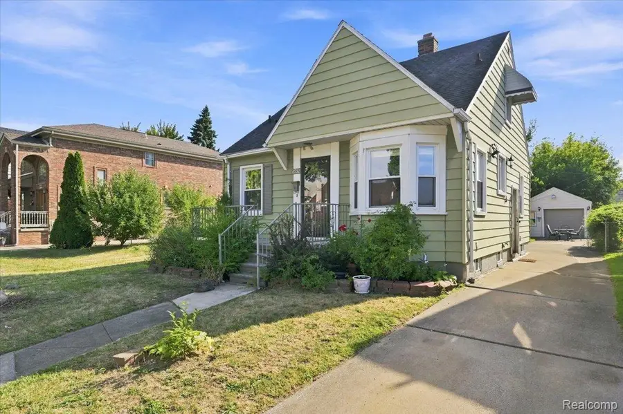 6932 Middlepointe Street, Dearborn, MI 48126 - #2