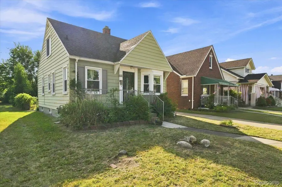 6932 Middlepointe Street, Dearborn, MI 48126 - #3