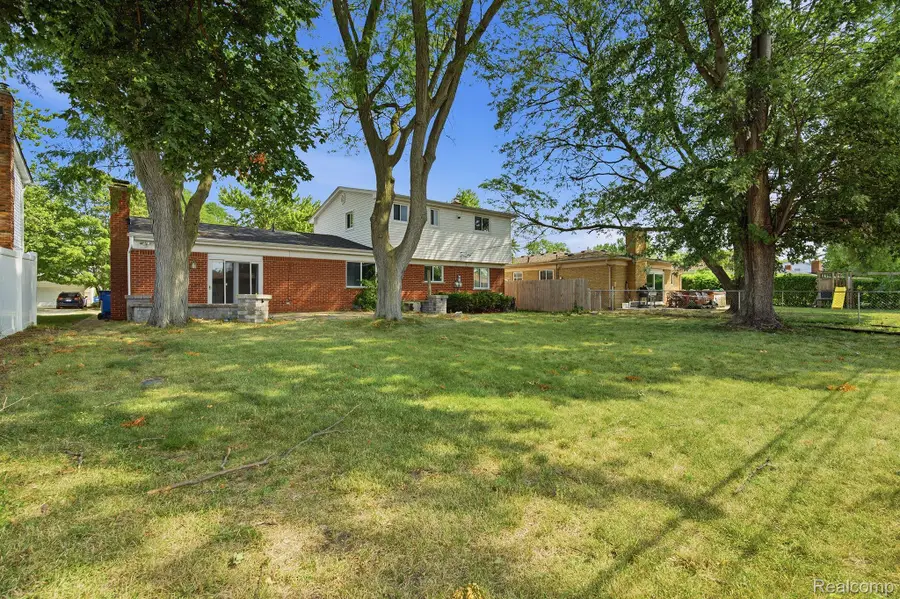 11354 Meadowbrook Drive, Warren, MI 48093 - #2