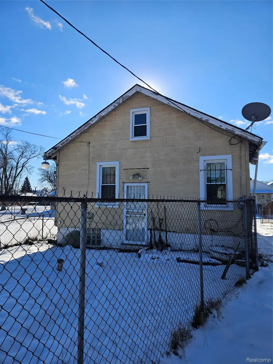 7374 Ellsworth Street, Detroit, MI 48238 - #2