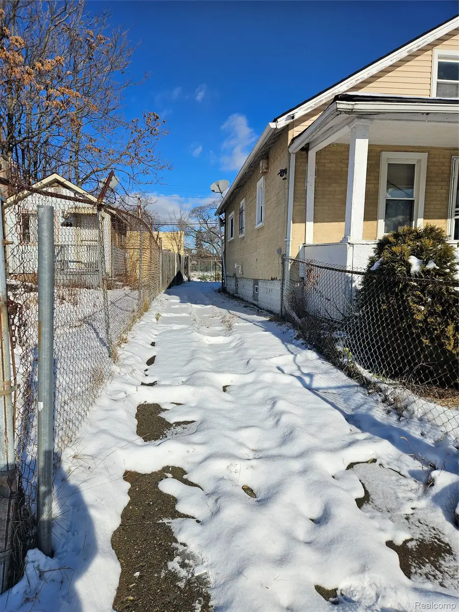 7374 Ellsworth Street, Detroit, MI 48238 - #3