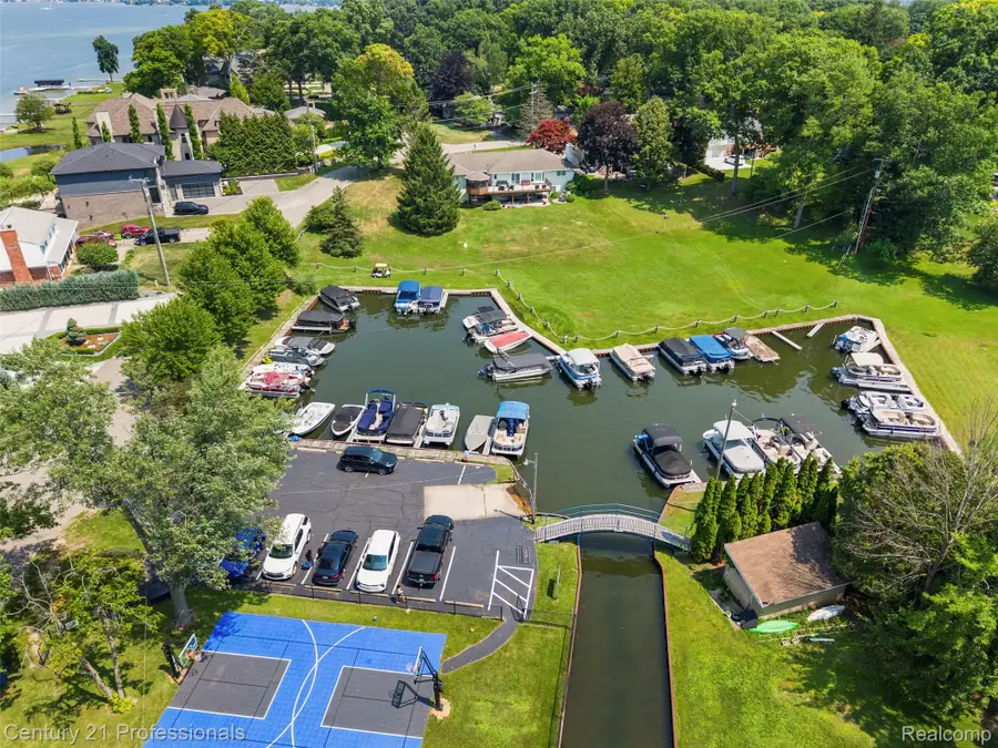 5135 Virgie Lane, West Bloomfield, MI 48324 - #3