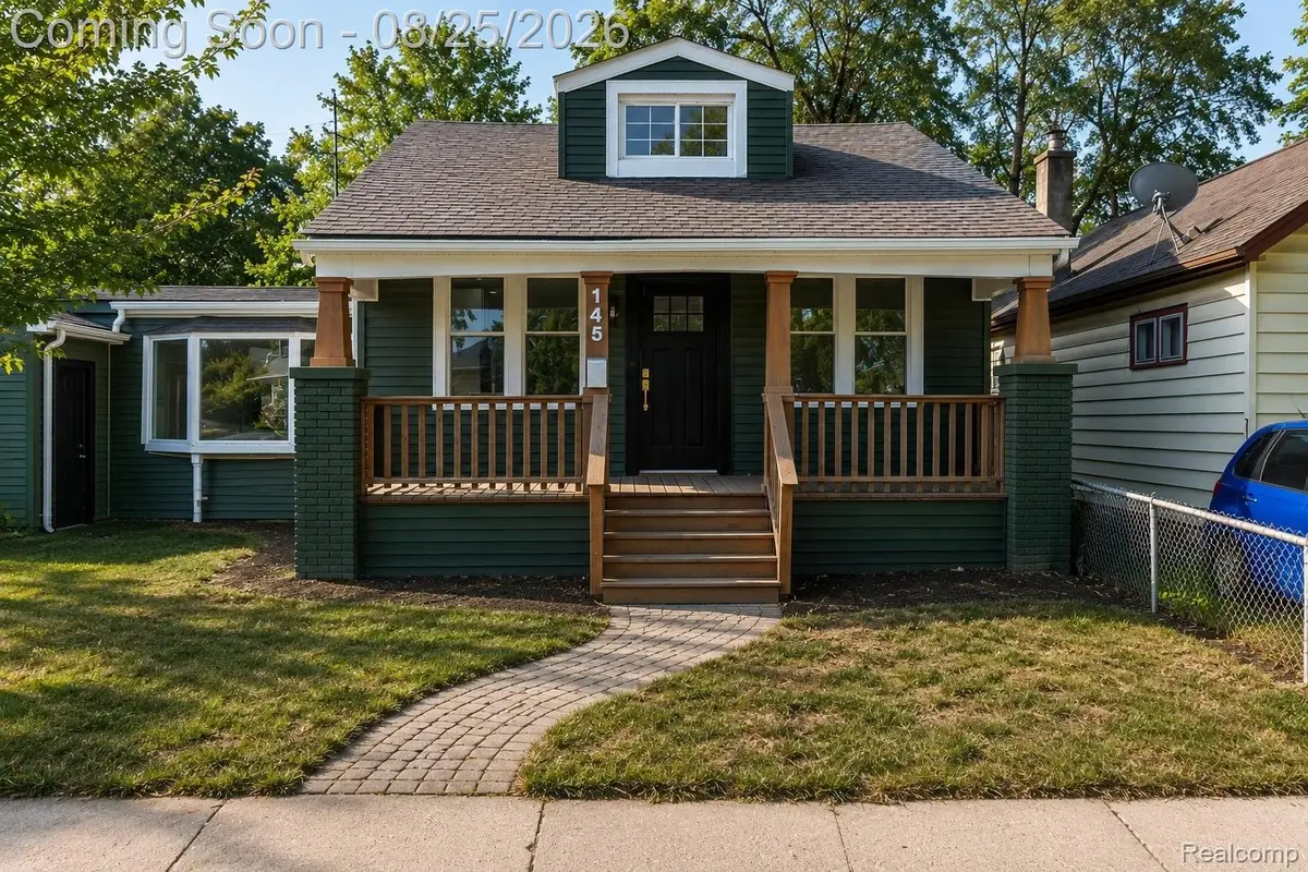 145 W Bernhard Avenue, Hazel Park, MI 48030 - #1