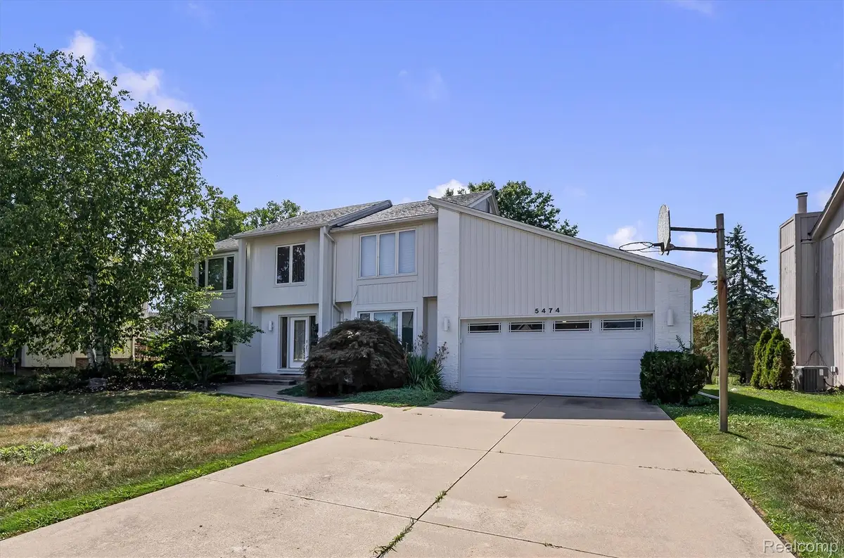 5474 Maple Leaf Court, West Bloomfield, MI 48322 - #1