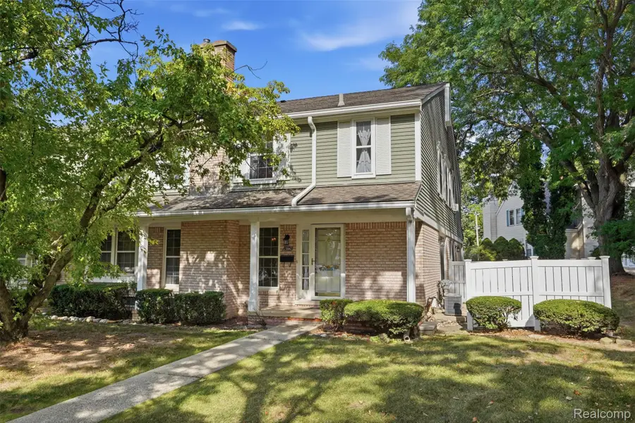 20842 E Glen Haven Circle, Northville, MI 48167 - #2