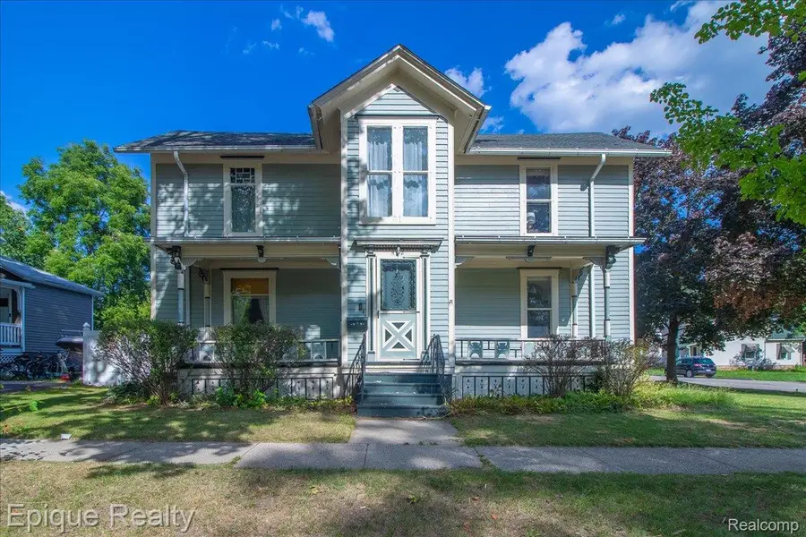 402 N Hickory Street, Owosso, MI 48867 - #3