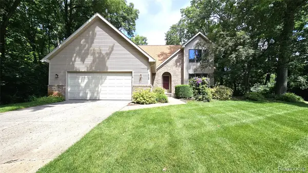 448 Fairwood Road, Pinckney, MI 48169