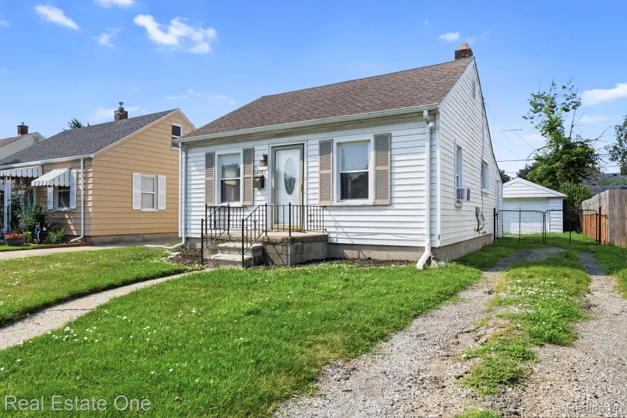 14987 University Street, Allen Park, MI 48101 - #2