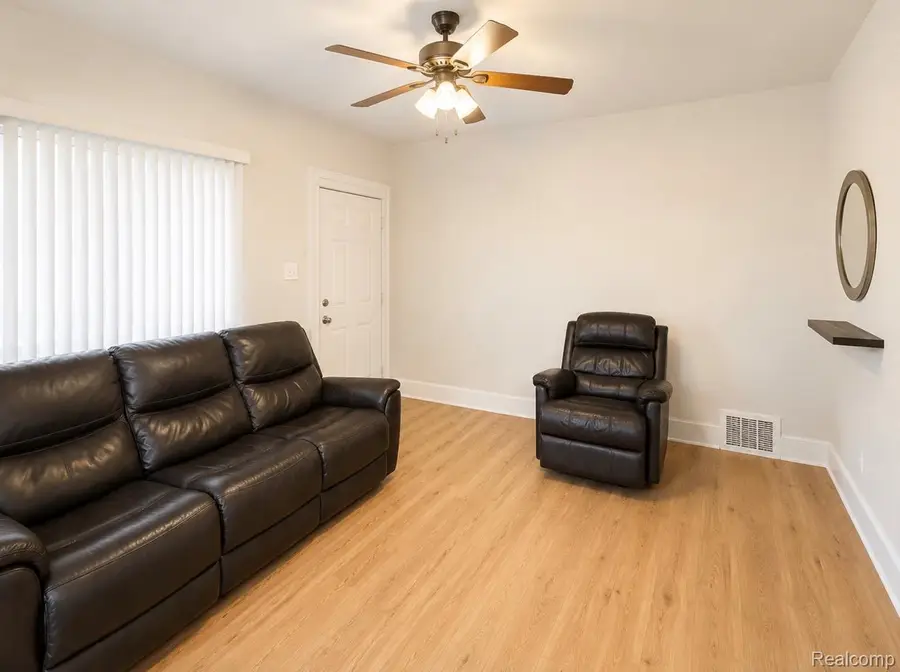 60 Stoner Street, River Rouge, MI 48218 - #2