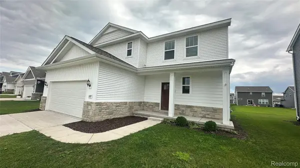 2097 Shale Drive, Howell, MI 48843