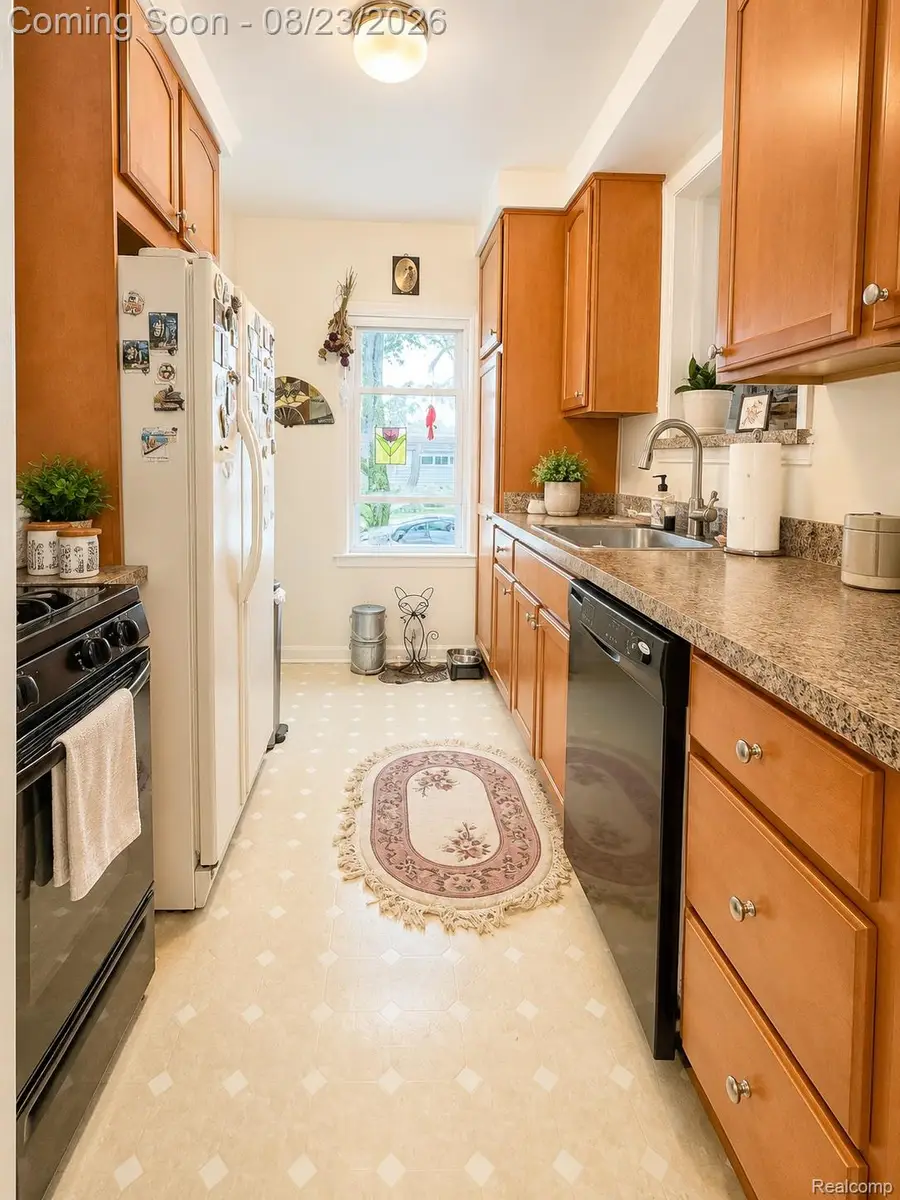 4260 Cooper Avenue, Royal Oak, MI 48073 - #2