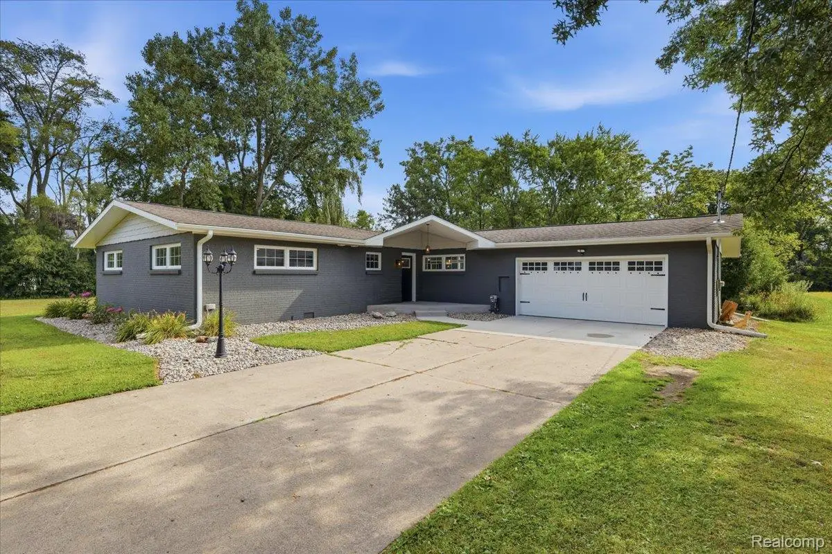 1360 Hemmeter Road, Saginaw, MI 48638 - #1
