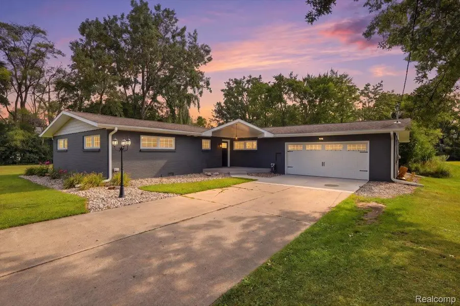 1360 Hemmeter Road, Saginaw, MI 48638 - #2