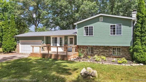 2488 Springfield Drive, Lapeer, MI 48446