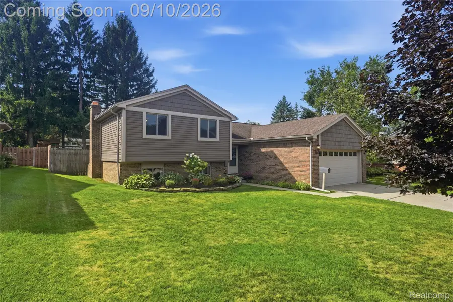 873 Abbey Lane, Milford, MI 48381 - #2