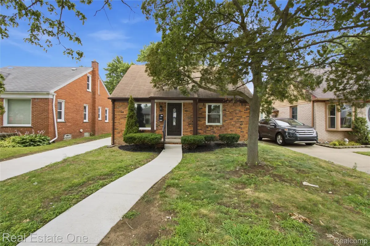 6953 N Vernon Street, Dearborn Heights, MI 48127 - #1