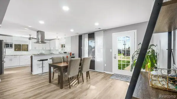 498 South Boulevard W, Rochester Hills, MI 48307 - #2