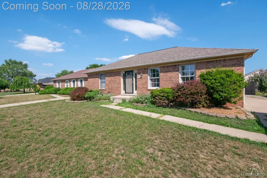 32320 Warner Court, Warren, MI 48092 - #3