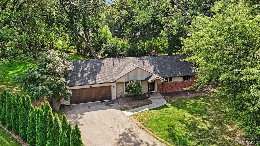 21056 Balfour Street, Clinton, MI 48036 - #3