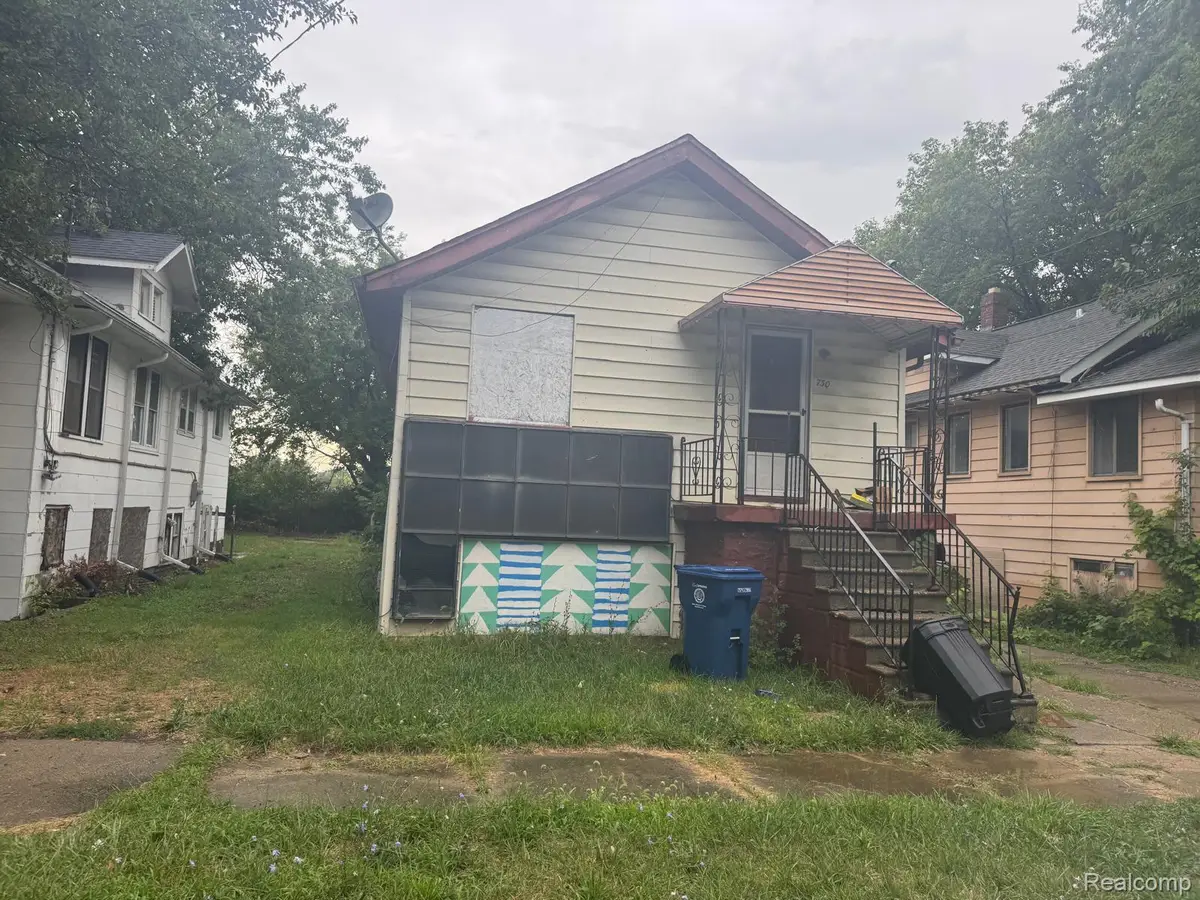 730 Barrie Avenue, Flint, MI 48507 - #1