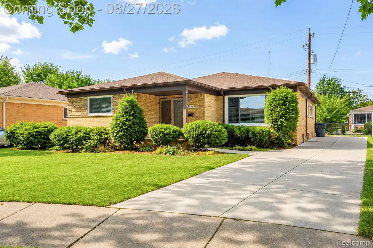 15210 Oakwood Drive, Oak Park, MI 48237 - #1