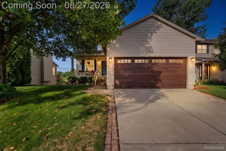 415 Mill Pond Drive, Fenton, MI 48430 - #2