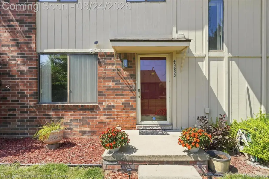 40830 Highpointe Drive #17, Clinton, MI 48038 - #3